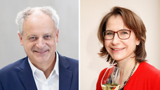 Peter Schmitz, Director der ProWein, und Prof. Simone Loose, Leiterin des Instituts für Wein- und Getränkewirtschaft an der Hochschule Geisenheim. (Bilder: ProWein / Messe Düsseldorf / Hochschule Geisenheim)